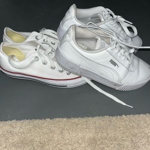 2x pairs of womens/kids sneaker’s